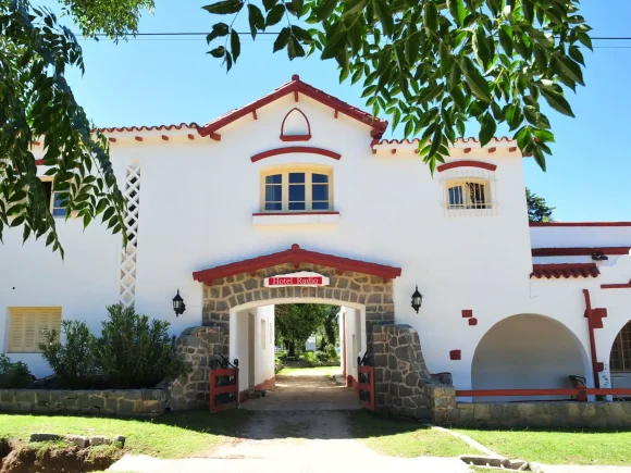 Hotel Radio, Valle Hermoso