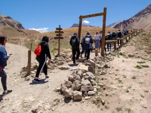 Trekking Laguna de Los Horcones.